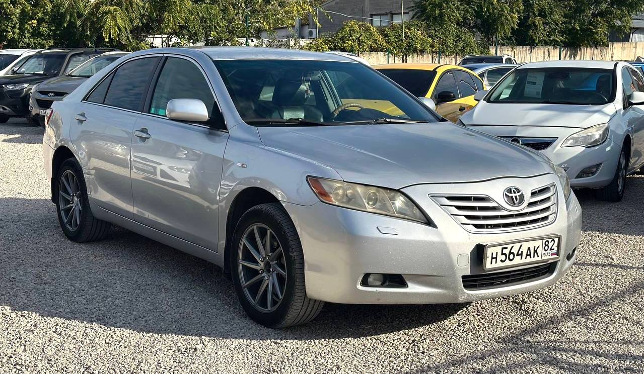 TOYOTA CAMRY, фото 1