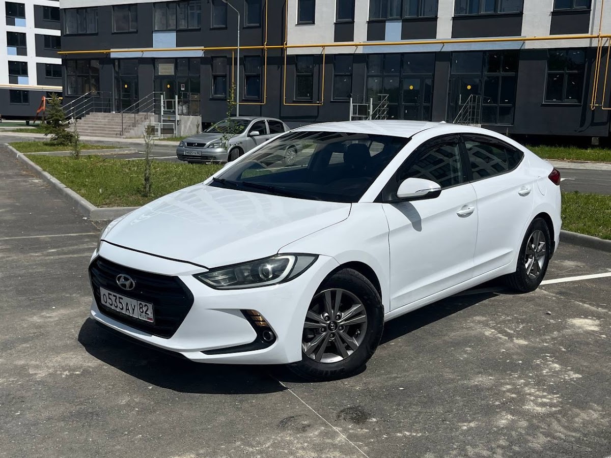 HYUNDAI ELANTRA, фото 1