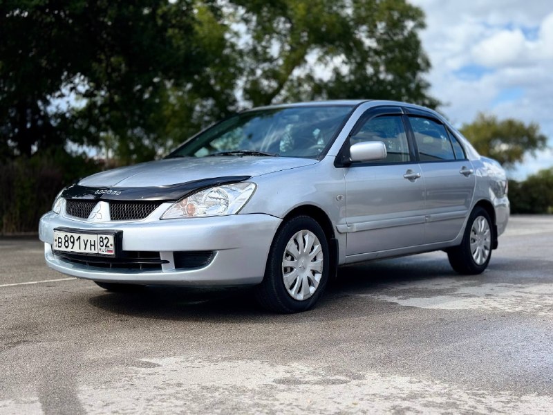 Mitsubishi LANCER
